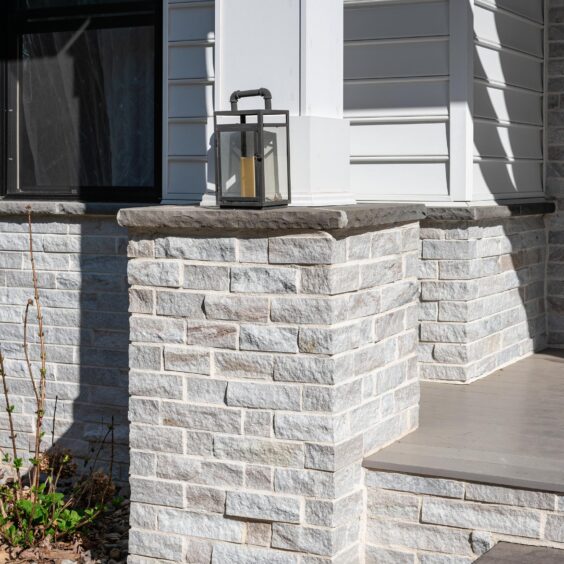 Everest_Standard_Cut_Column_Closeup_Lantern_Detail Everest_Standard_Cut_Column_Closeup_Lantern_Detail