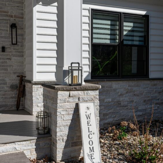 Everest_Standard_Cut_Column_Welcome_Sign_Lantern Everest_Standard_Cut_Column_Welcome_Sign_Lantern