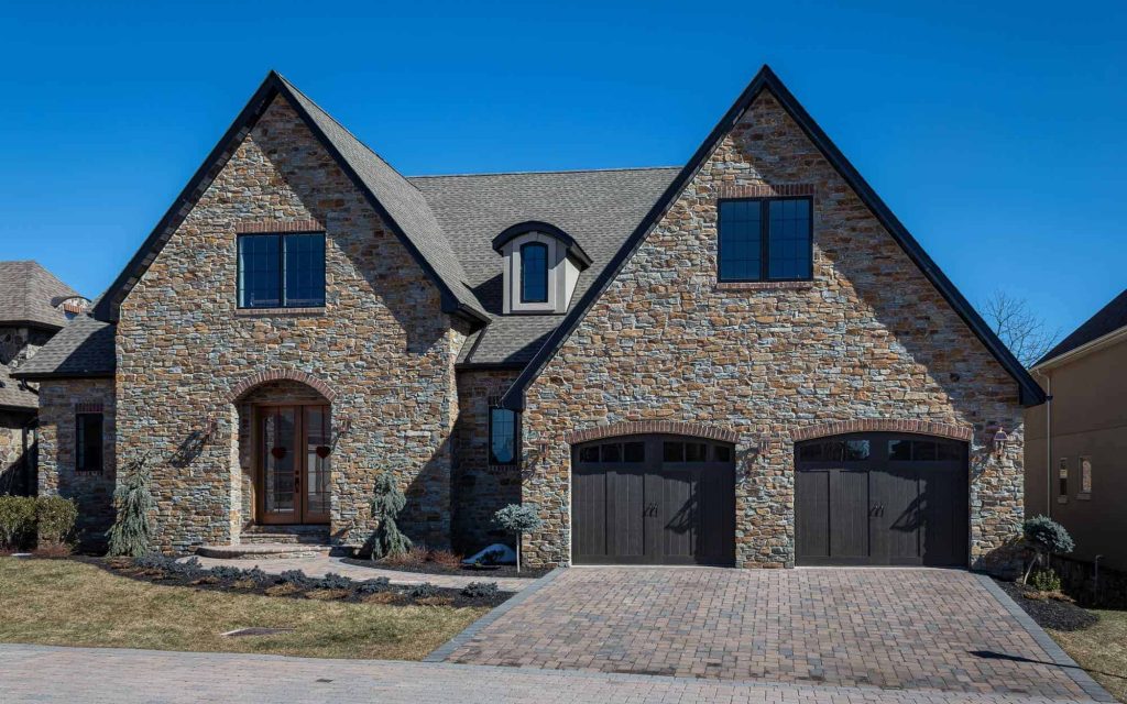 Brick Houses With Stone Veneer Accents