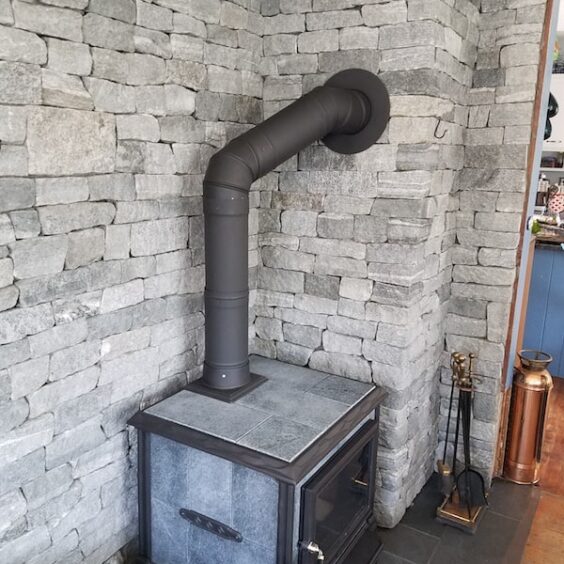 Earthscape-oyster-bay-stove2 Earthscape-oyster-bay-stove2