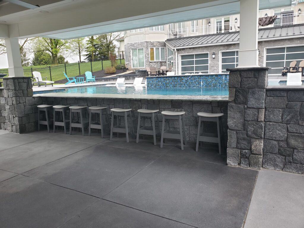 Pool by Jeramy Eichelberger Aquavision - Oyster Bay Square Rectangular