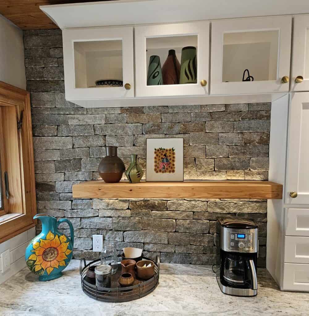 Backsplash by John Croteau Colonial Tan Ledgestone