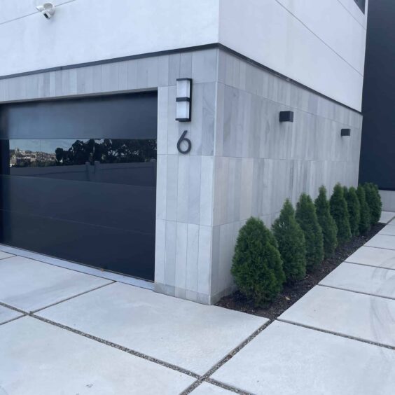 2024-10-Siding-Garage-Ashland-Modern-Ledge-scaled Ashland Modern Ledge Siding