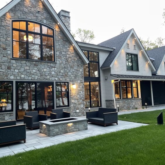 2025-06 Newport Mist Ashlar Maine Residential Newport Mist Ashlar Exterior Siding - New England Landscaping Inc & Kevin Browne Architecture