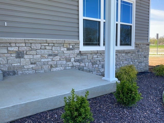Grayson Stacked Stone 09 Grayson Stacked Stone 09